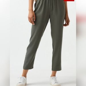 VETTA Tencel Tapered Pant NWT XS Olive